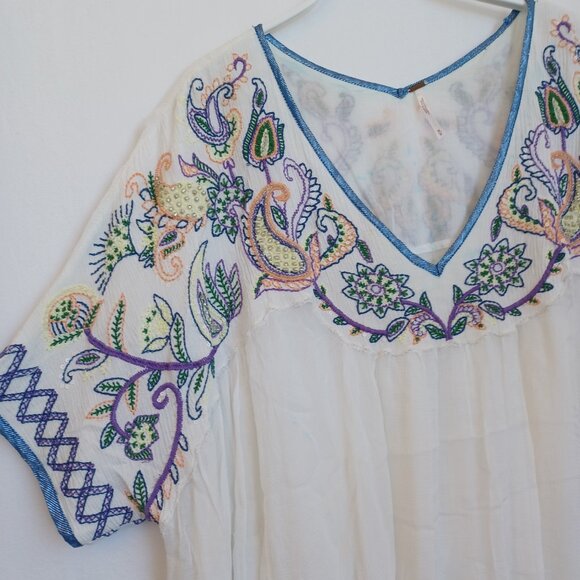 Free People Top Embroidered V Neckline  Beaded Detail Chiffon Top Size Medium - Picture 4 of 12